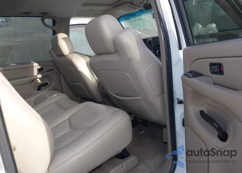 2005 Chevrolet Suburban 1500 Lt z USA, uszkodzony, nr VIN 3GNFK16Z25G267389